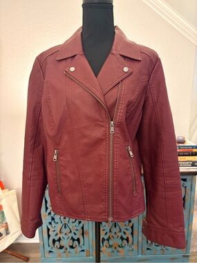 Baccini Women's Burgundy Moto-Style Faux Leather Jacket L
